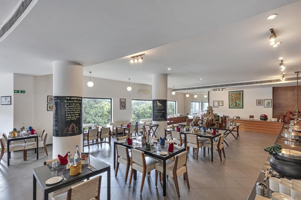 Club Mahindra Corbett Hotel Garjia Exterior photo