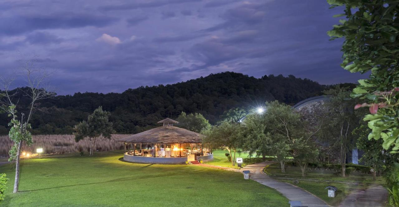 Club Mahindra Corbett Hotel Garjia Exterior photo