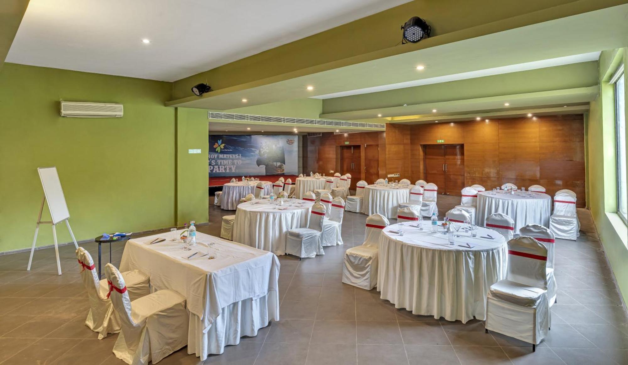 Club Mahindra Corbett Hotel Garjia Exterior photo