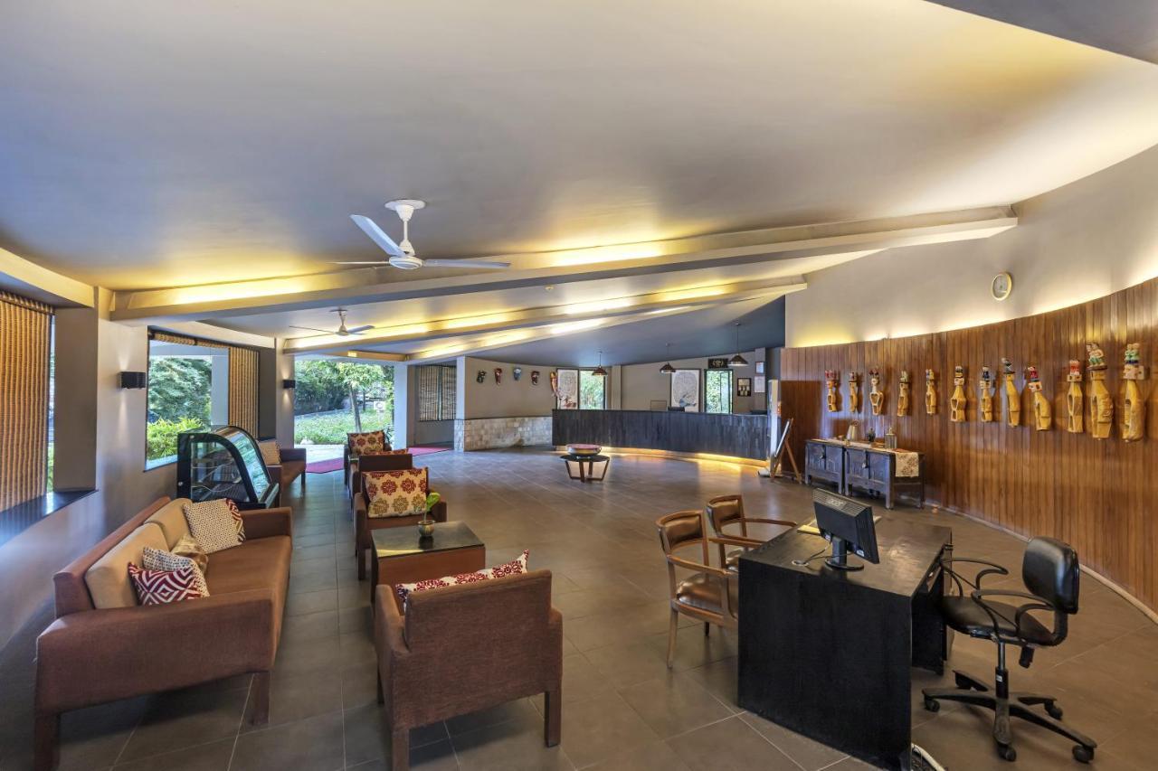 Club Mahindra Corbett Hotel Garjia Exterior photo